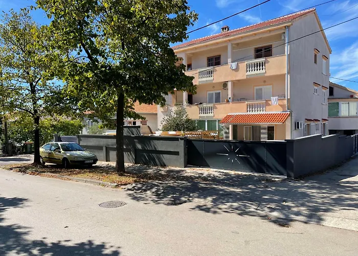 דירה Mia By Interhome זאדאר